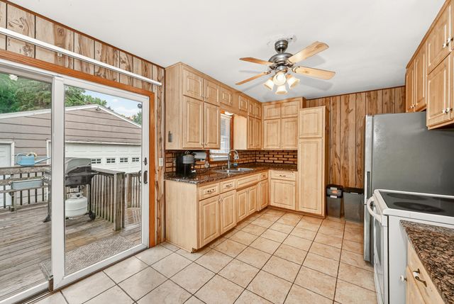 2412 25th Street NW, Rochester, MN 55901