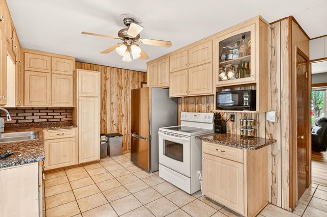 2412 25th Street NW, Rochester, MN 55901
