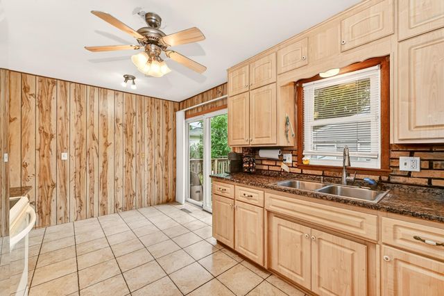 2412 25th Street NW, Rochester, MN 55901