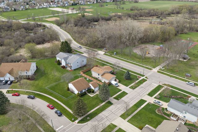 313 N Huntington Drive, Mchenry, IL 60050