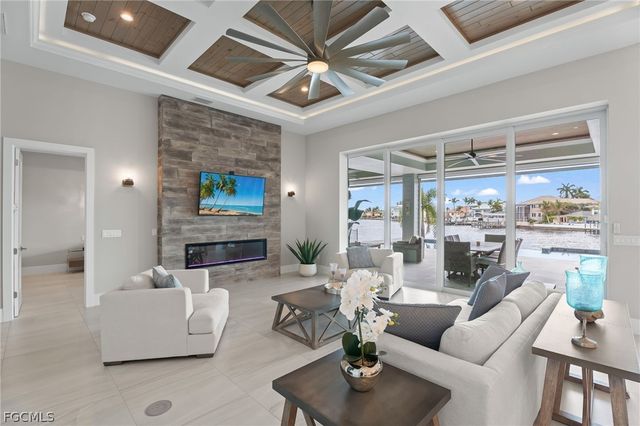 218 Bayshore DR, Cape Coral, FL 33904