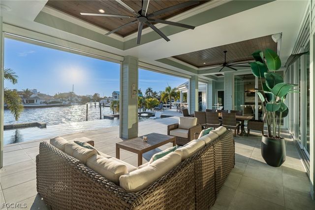 218 Bayshore DR, Cape Coral, FL 33904