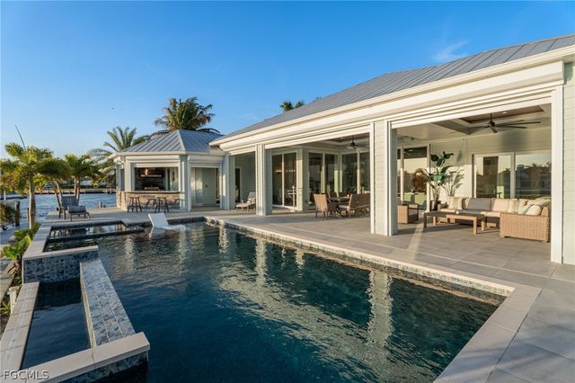 218 Bayshore DR, Cape Coral, FL 33904