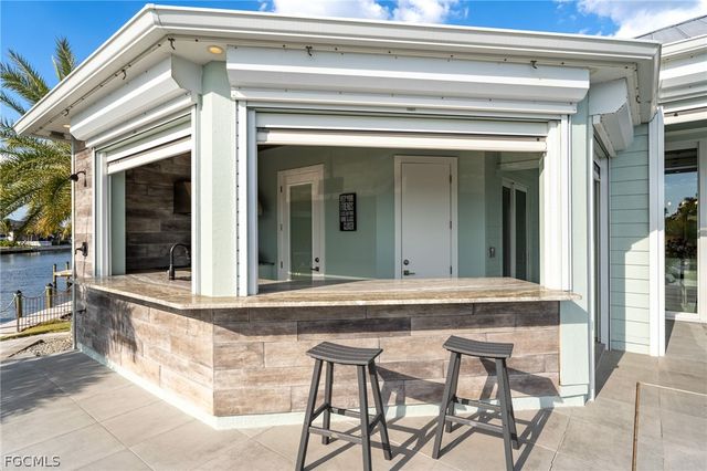 218 Bayshore DR, Cape Coral, FL 33904