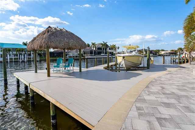 218 Bayshore DR, Cape Coral, FL 33904