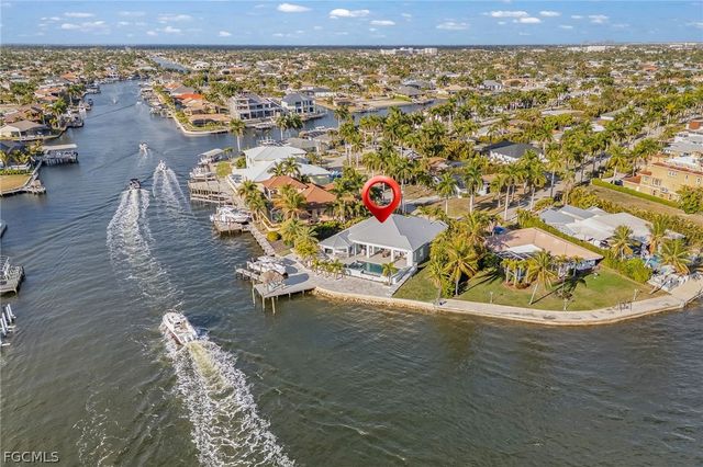 218 Bayshore DR, Cape Coral, FL 33904