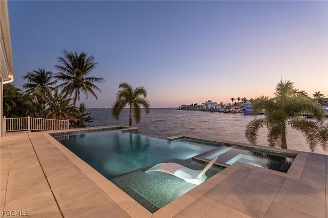 218 Bayshore DR, Cape Coral, FL 33904