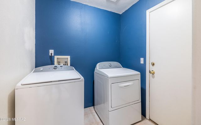 7271 W Mesquite River Drive, Tucson, AZ 85743