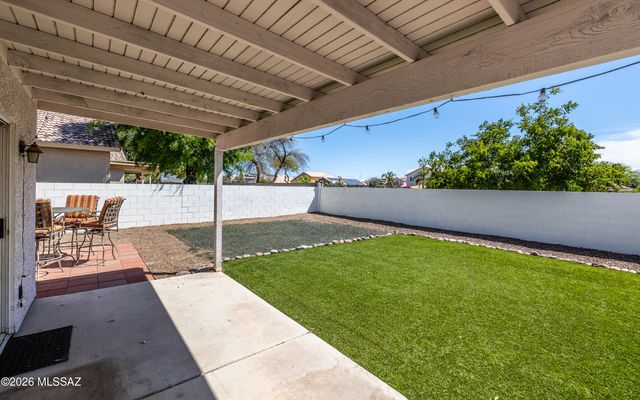 7271 W Mesquite River Drive, Tucson, AZ 85743