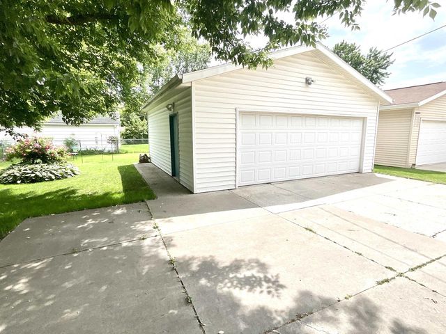 154 W ARNDT STREET, Fond Du Lac, WI 54935