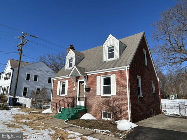 2414 FAIRVIEW DR, Alexandria, VA 22306