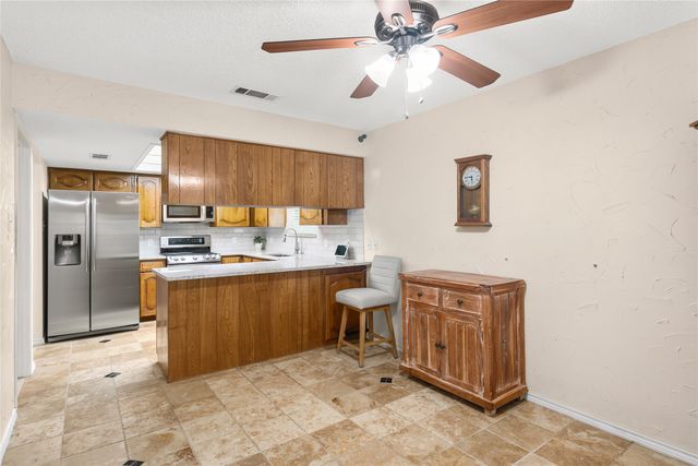 2033 Brightwood Drive, Bedford, TX 76021