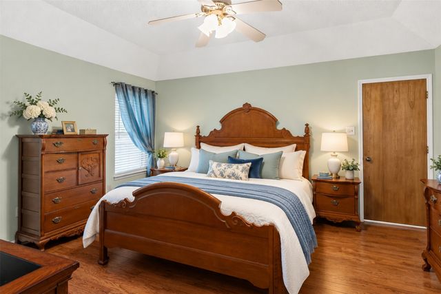 2033 Brightwood Drive, Bedford, TX 76021