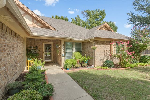2033 Brightwood Drive, Bedford, TX 76021