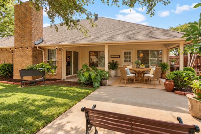 2033 Brightwood Drive, Bedford, TX 76021