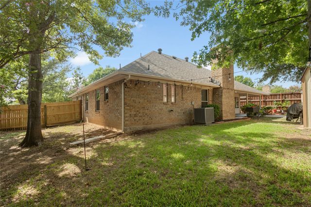 2033 Brightwood Drive, Bedford, TX 76021