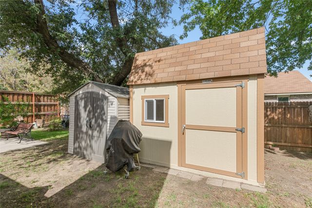 2033 Brightwood Drive, Bedford, TX 76021