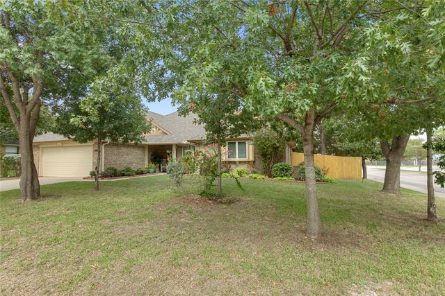 2033 Brightwood Drive, Bedford, TX 76021