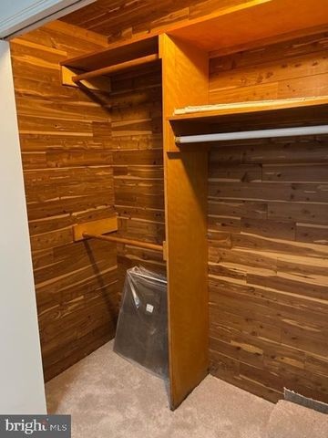 2917 BREEZY TER, Alexandria, VA 22303