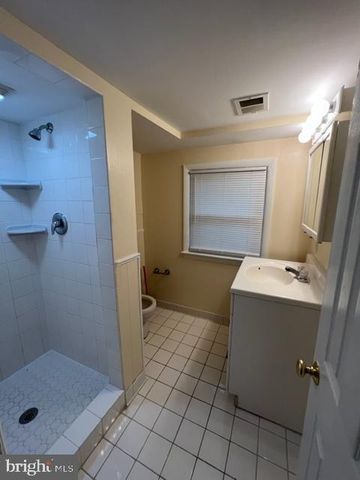 2917 BREEZY TER, Alexandria, VA 22303