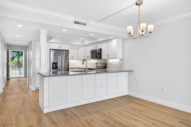 2311 W Gulf DR 13, Sanibel, FL 33957