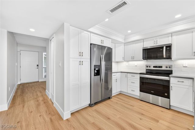 2311 W Gulf DR 13, Sanibel, FL 33957