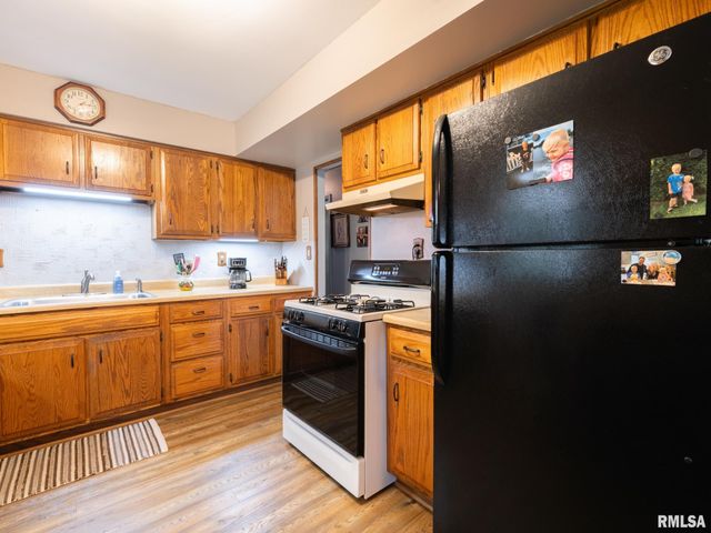 5615 N MAR VISTA Drive, Peoria, IL 61614