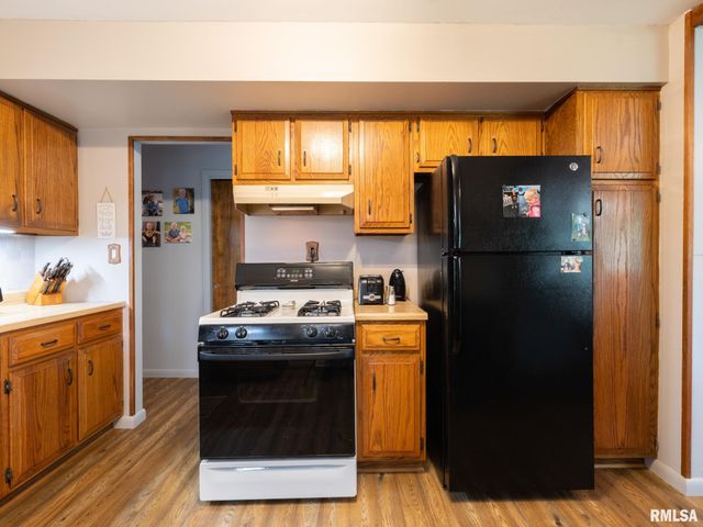 5615 N MAR VISTA Drive, Peoria, IL 61614