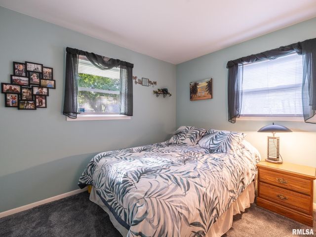 5615 N MAR VISTA Drive, Peoria, IL 61614