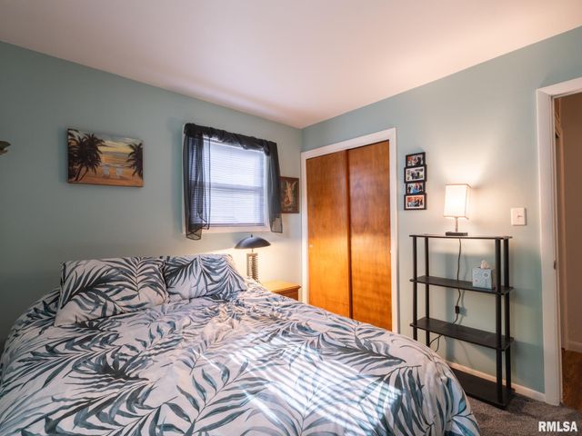 5615 N MAR VISTA Drive, Peoria, IL 61614