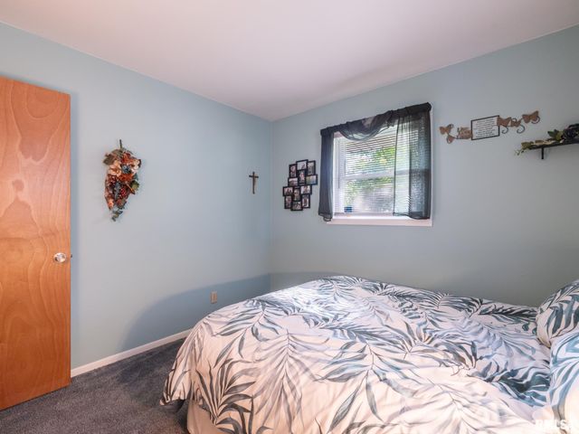 5615 N MAR VISTA Drive, Peoria, IL 61614