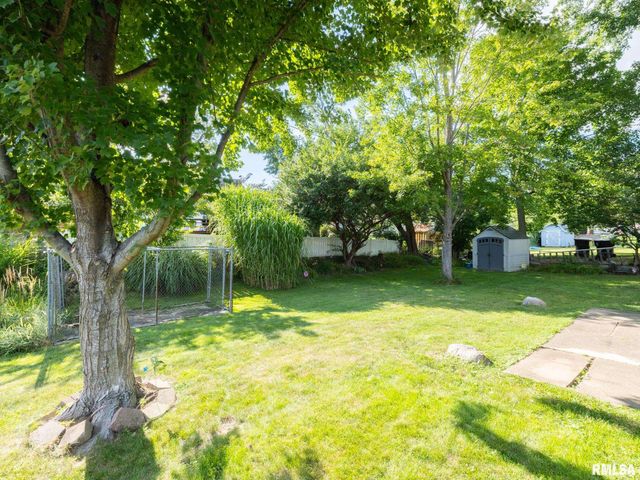 5615 N MAR VISTA Drive, Peoria, IL 61614