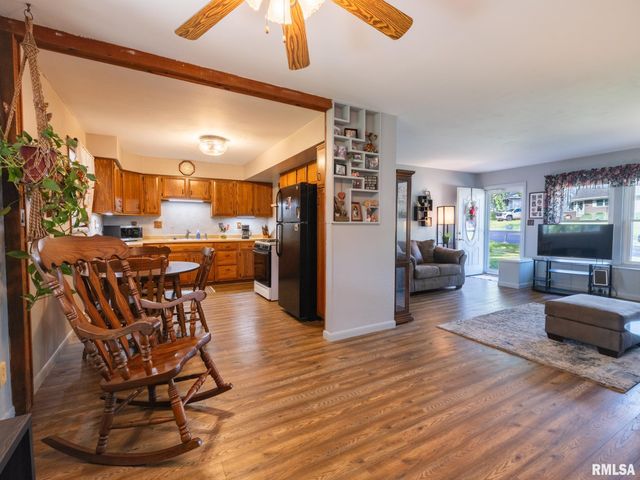 5615 N MAR VISTA Drive, Peoria, IL 61614