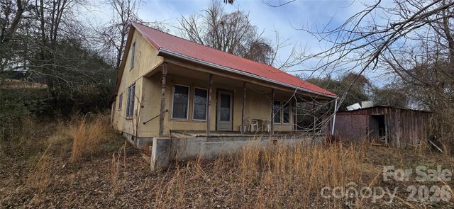 117 Greenvalley Place NE, Lenoir, NC 28645