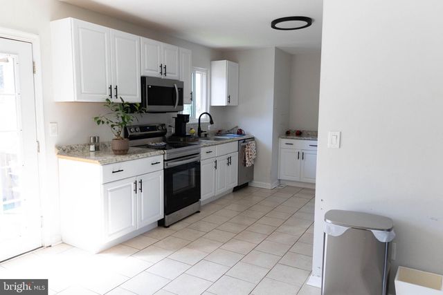 325 LONDONTOWN RD, Edgewater, MD 21037