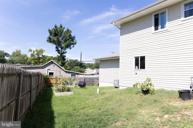 325 LONDONTOWN RD, Edgewater, MD 21037