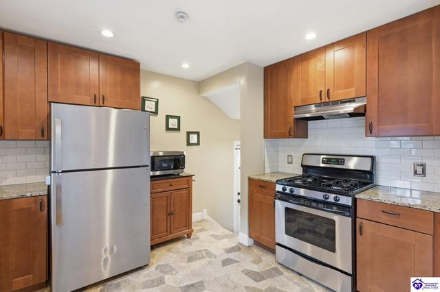 4122 Ledyard Road, Louisville, KY 40207