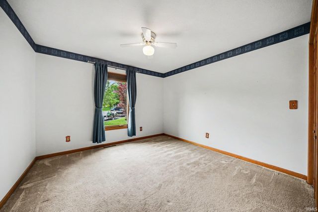 59675 Thornberry Court, South Bend, IN 46614