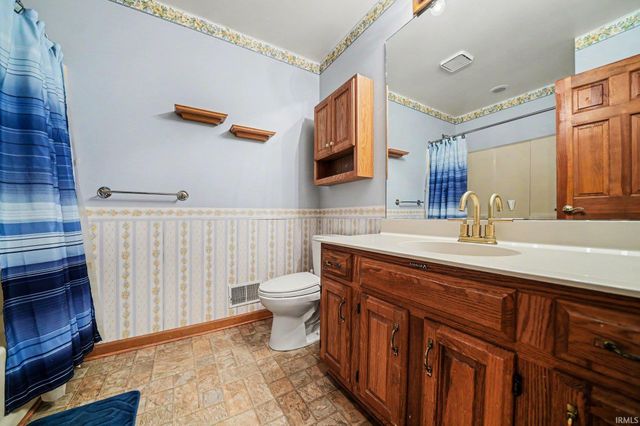 59675 Thornberry Court, South Bend, IN 46614