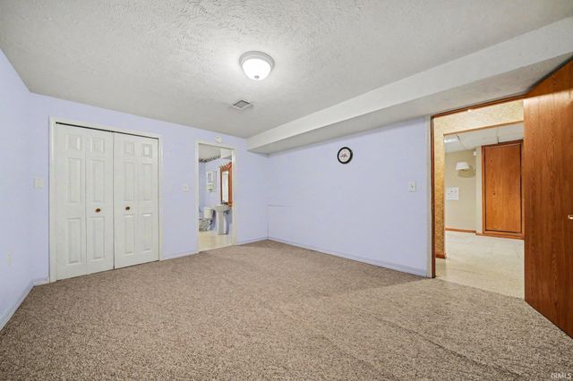 59675 Thornberry Court, South Bend, IN 46614