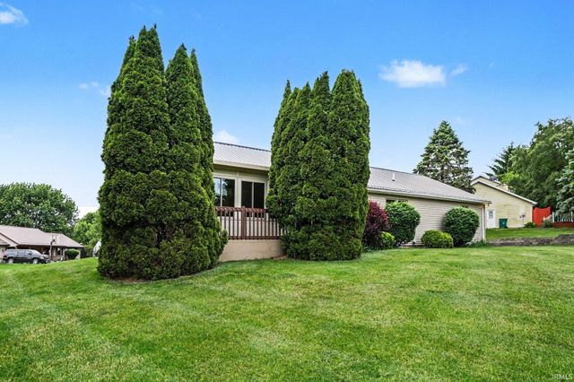 59675 Thornberry Court, South Bend, IN 46614
