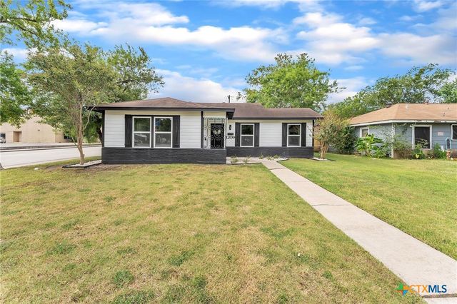 1209 E Polk Avenue, Victoria, TX 77901