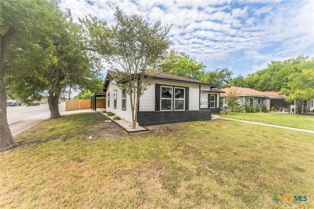 1209 E Polk Avenue, Victoria, TX 77901