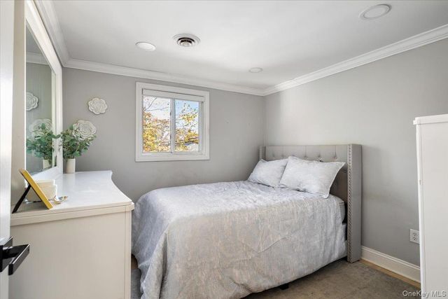 25 Morris Street, Port Jefferson Station, NY 11776