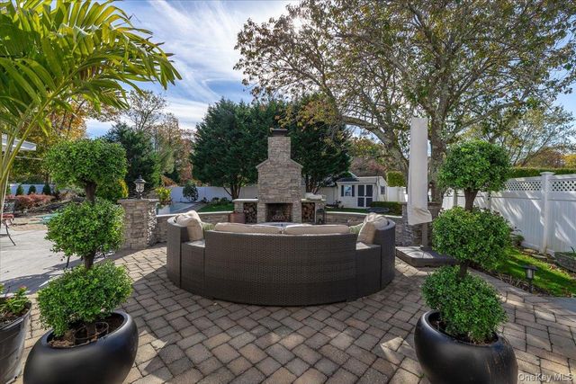 25 Morris Street, Port Jefferson Station, NY 11776