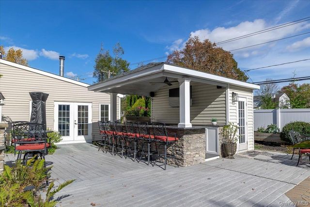 25 Morris Street, Port Jefferson Station, NY 11776