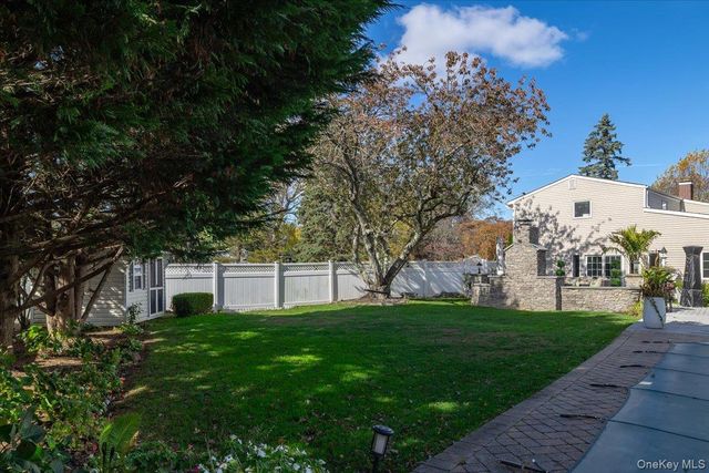 25 Morris Street, Port Jefferson Station, NY 11776