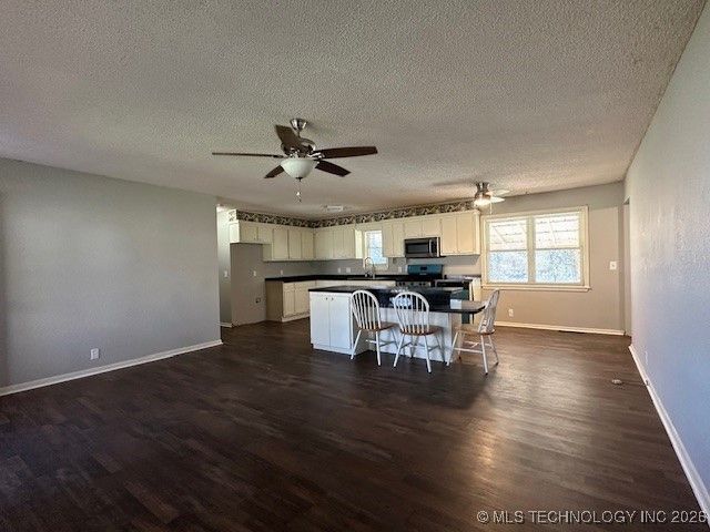 31716 E 723 Drive, Wagoner, OK 74467