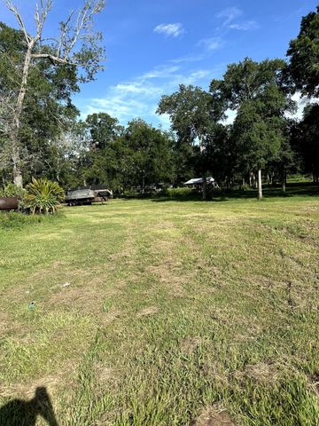 7207 County Road 194, Alvin, TX 77511