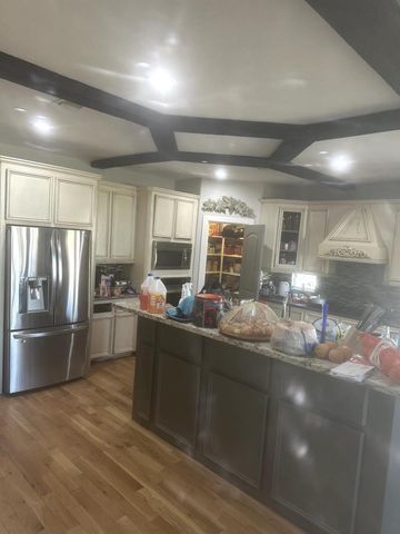 7207 County Road 194, Alvin, TX 77511